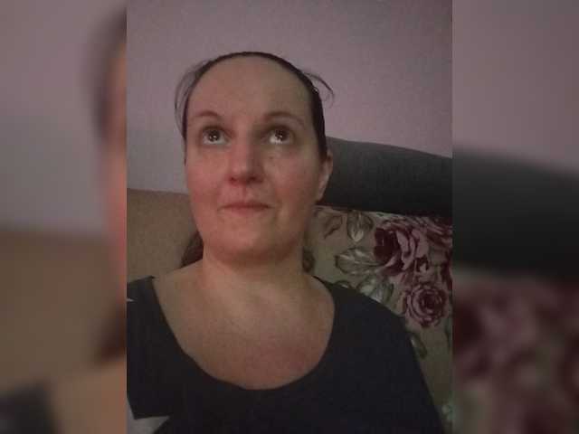 LadyAlma webcam