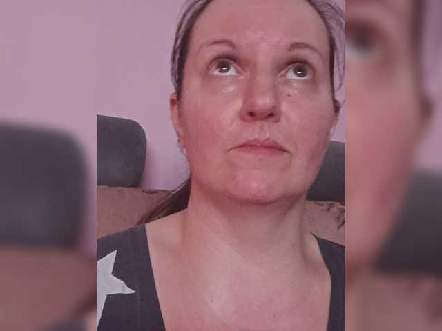 LadyAlma live cam on BongaCams