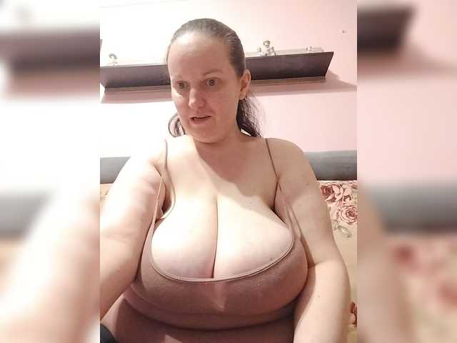 LadyAlma live cam on BongaCams