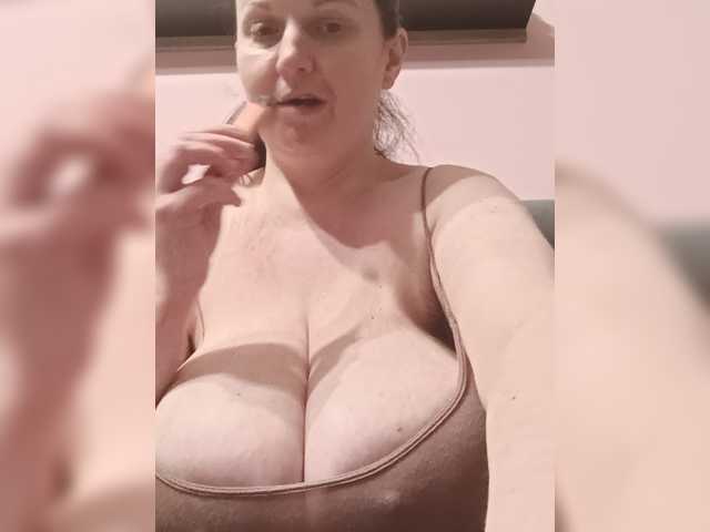 LadyAlma live cam on BongaCams