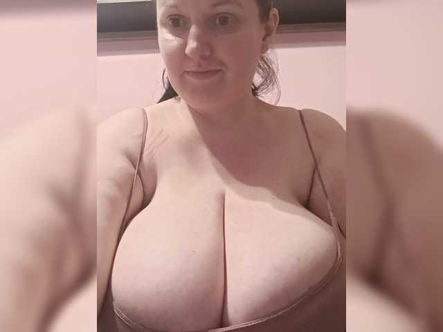 LadyAlma live cam on BongaCams