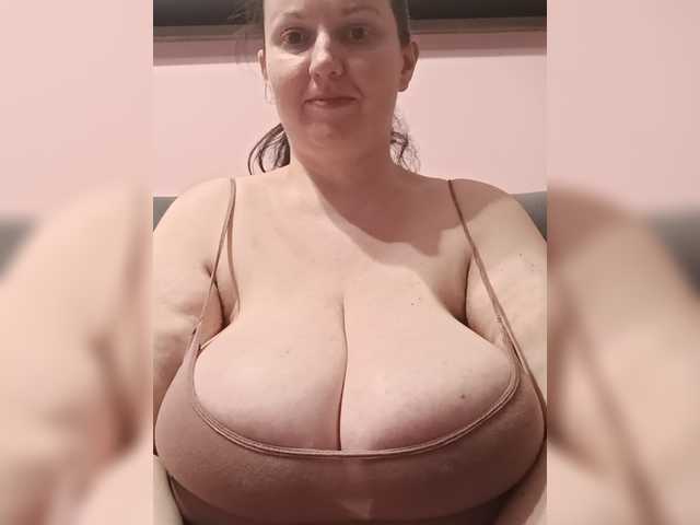 LadyAlma live webcam show