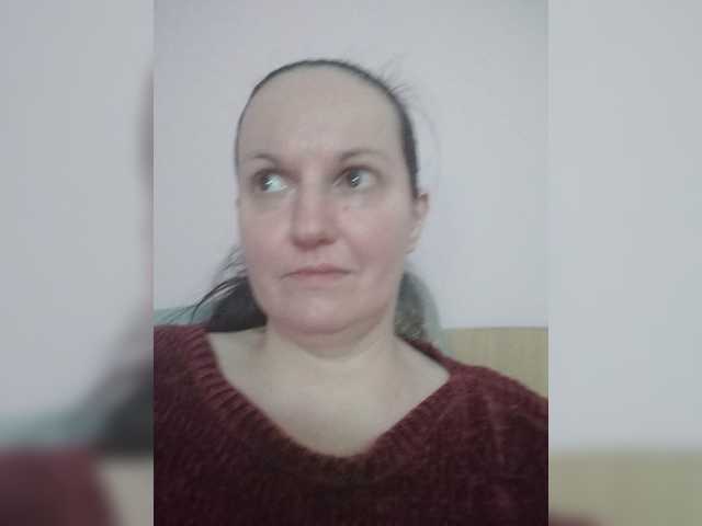 LadyAlma live cam preview