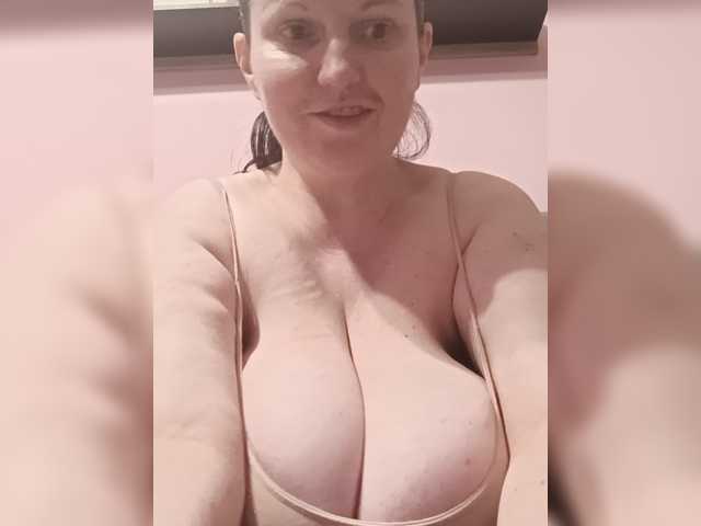 LadyAlma live cam on BongaCams