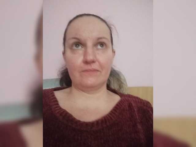 LadyAlma live cam preview