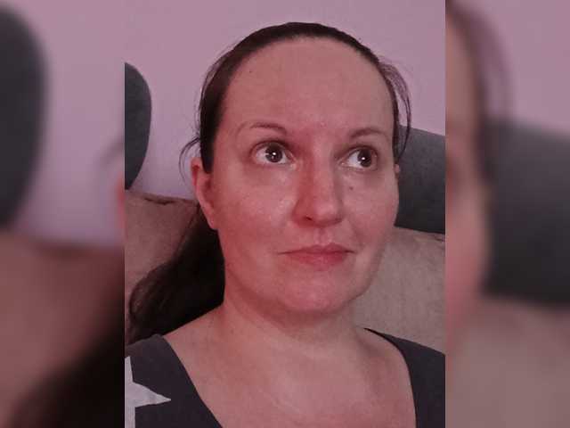 LadyAlma live cam on BongaCams