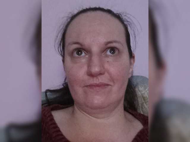 LadyAlma, live now on BongaCams