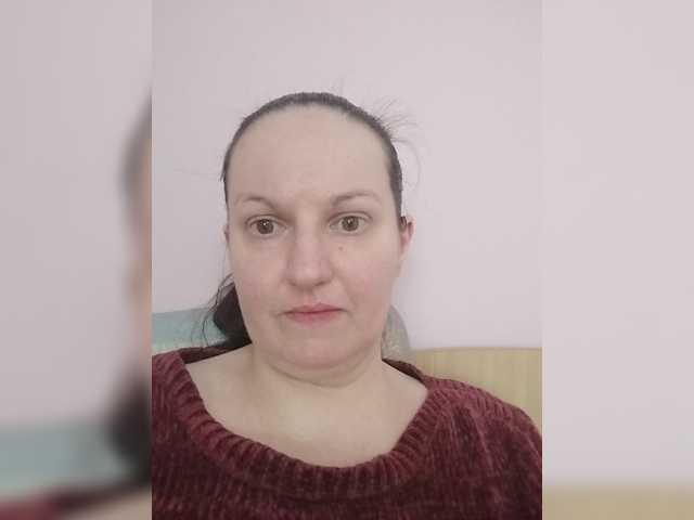 LadyAlma live cam preview
