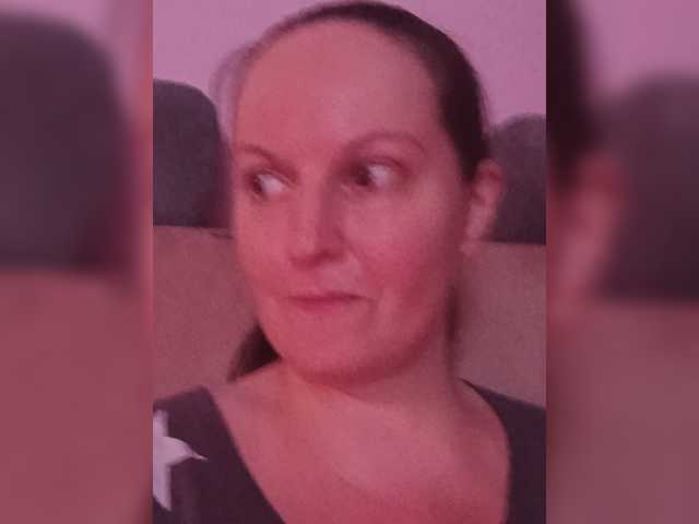 LadyAlma live cam on BongaCams