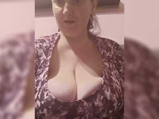 LadyAlma live cam on BongaCams