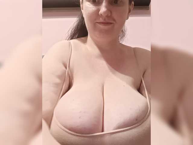 LadyAlma live cam on BongaCams