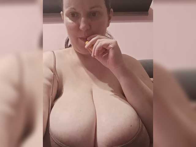 LadyAlma live cam on BongaCams