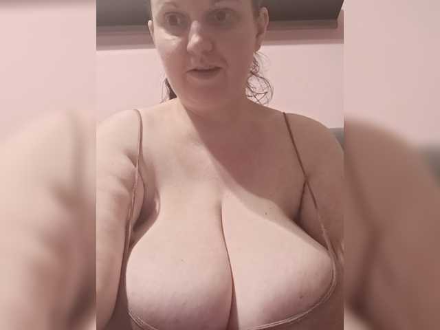 LadyAlma live cam on BongaCams