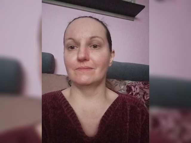 LadyAlma, live now on BongaCams