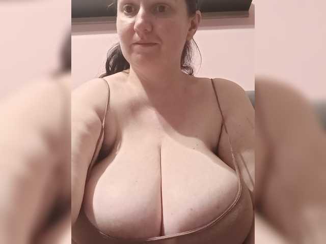 LadyAlma live cam on BongaCams