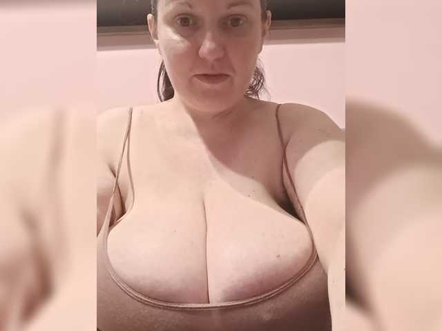 LadyAlma live webcam show