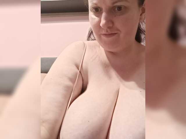 LadyAlma live cam on BongaCams
