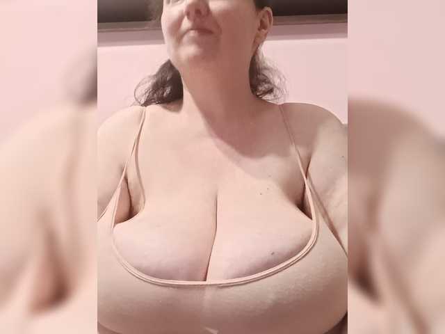 LadyAlma live cam on BongaCams