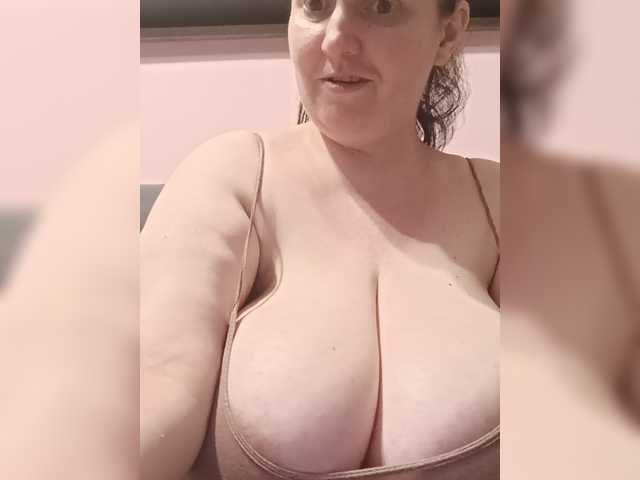LadyAlma live cam on BongaCams