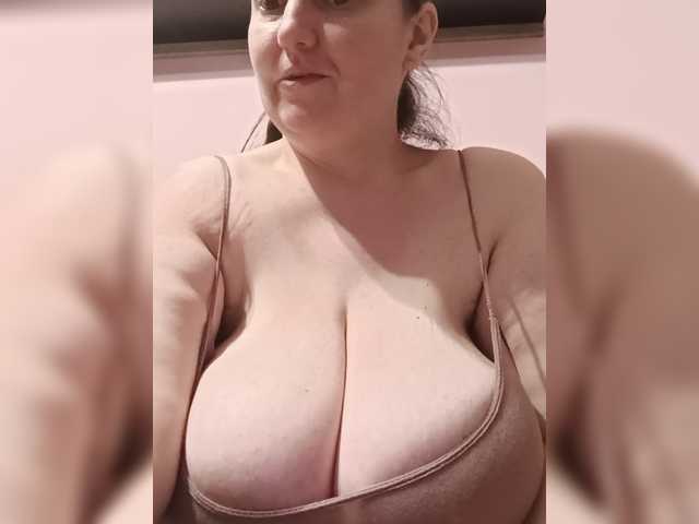 LadyAlma, en vivo ahora en BongaCams
