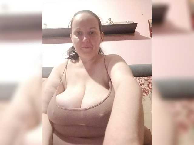 LadyAlma live cam on BongaCams