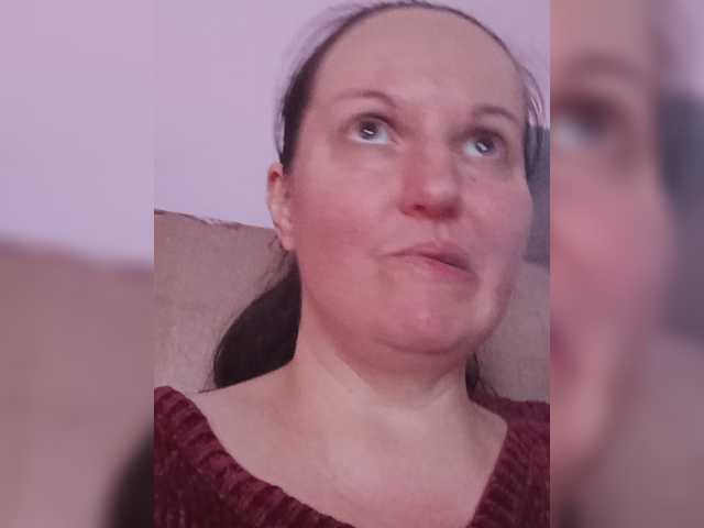 le modèle LadyAlma est en webcam porno dans un show sur le site bongacams, il possède les tags suivants: White/Caucasian,Brunette,Hairy