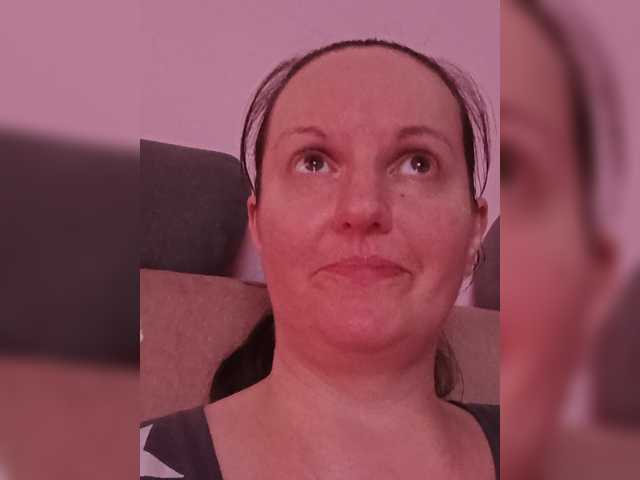 LadyAlma live cam on BongaCams