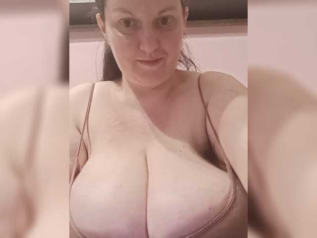 LadyAlma live cam on BongaCams