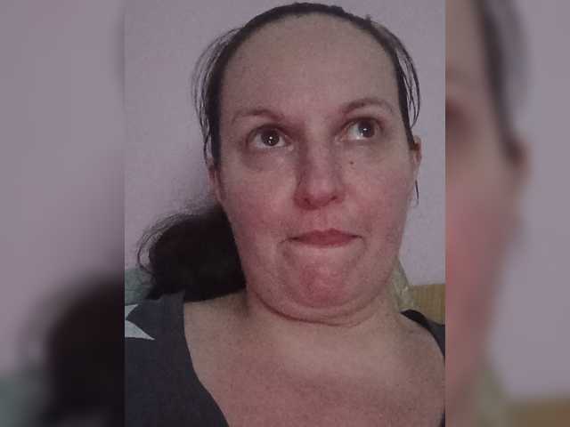LadyAlma live webcam show