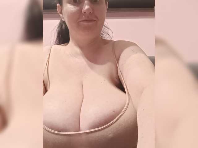 LadyAlma live webcam show