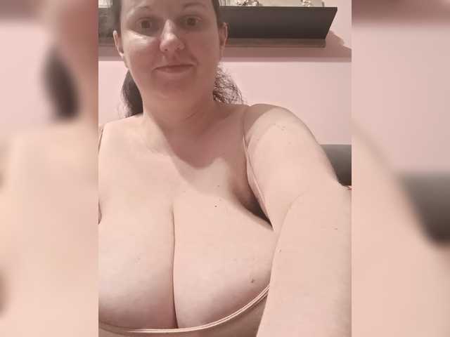 LadyAlma live cam on BongaCams