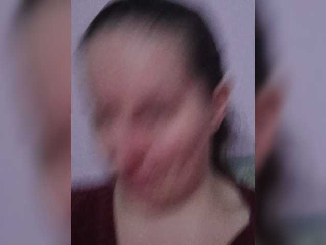 LadyAlma live cam preview
