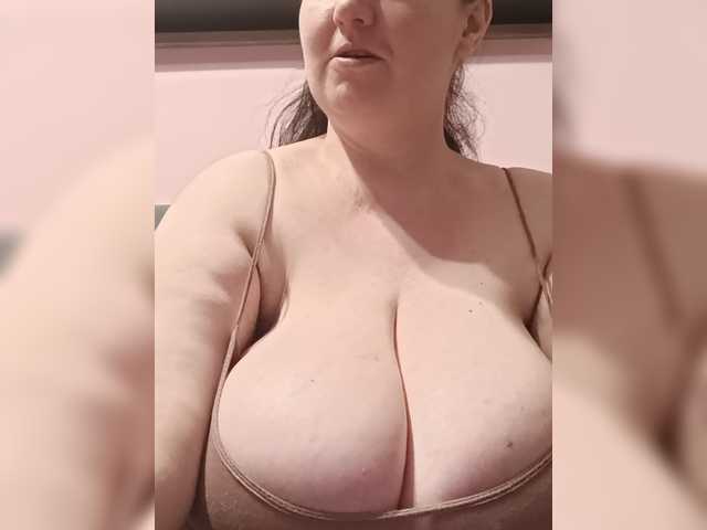 LadyAlma live cam on BongaCams