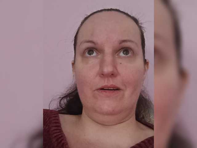LadyAlma live cam preview