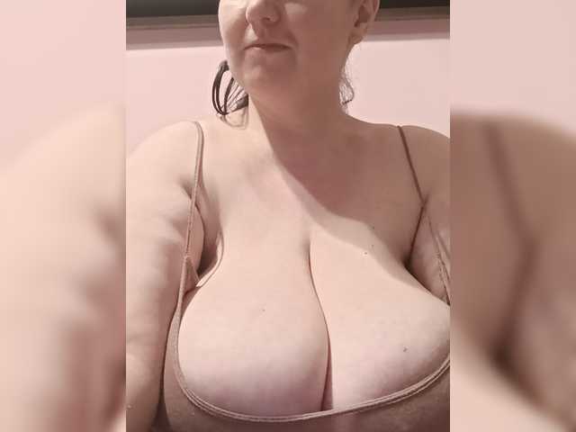 LadyAlma live cam on BongaCams