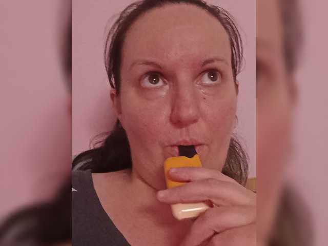 LadyAlma live cam on BongaCams