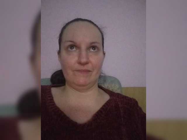 LadyAlma live cam preview