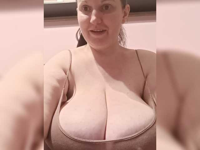 LadyAlma live cam on BongaCams