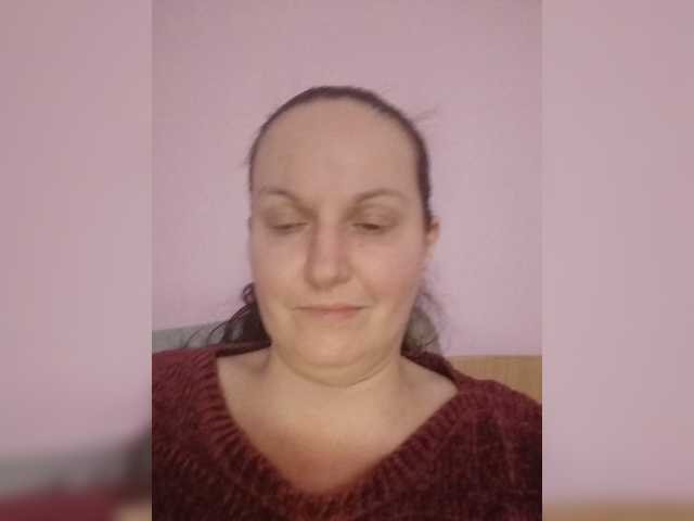 LadyAlma live cam preview
