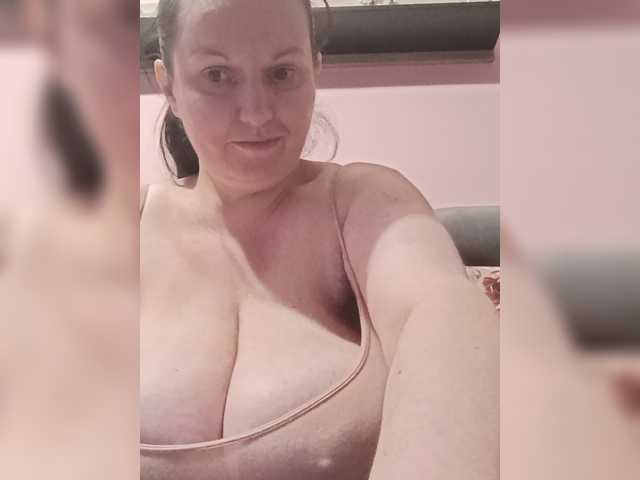 LadyAlma live cam on BongaCams
