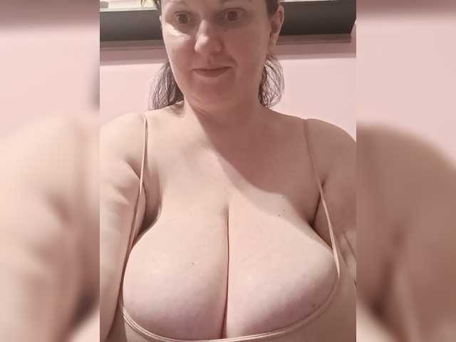 LadyAlma live cam on BongaCams