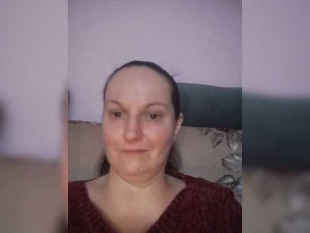 LadyAlma live cam preview