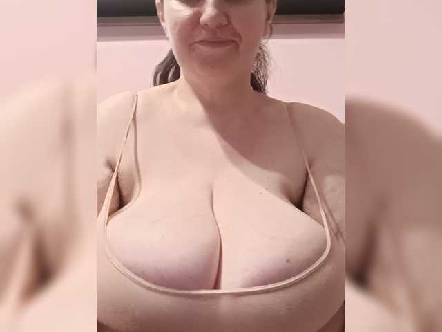 LadyAlma live webcam show