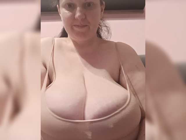 LadyAlma live cam on BongaCams
