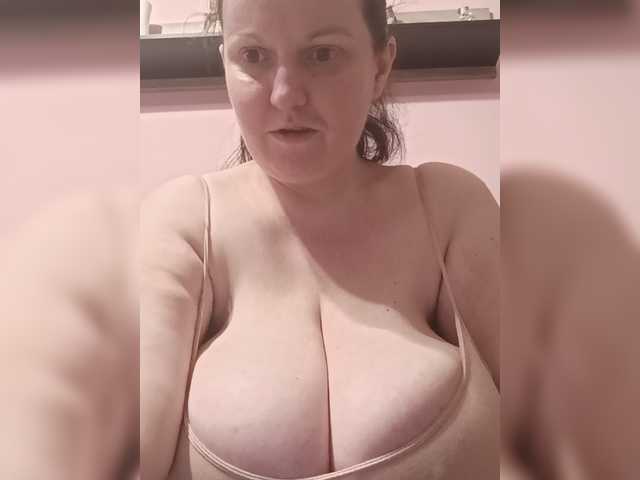 LadyAlma live cam on BongaCams