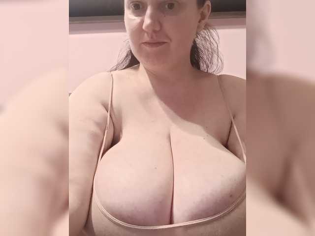 LadyAlma live webcam show