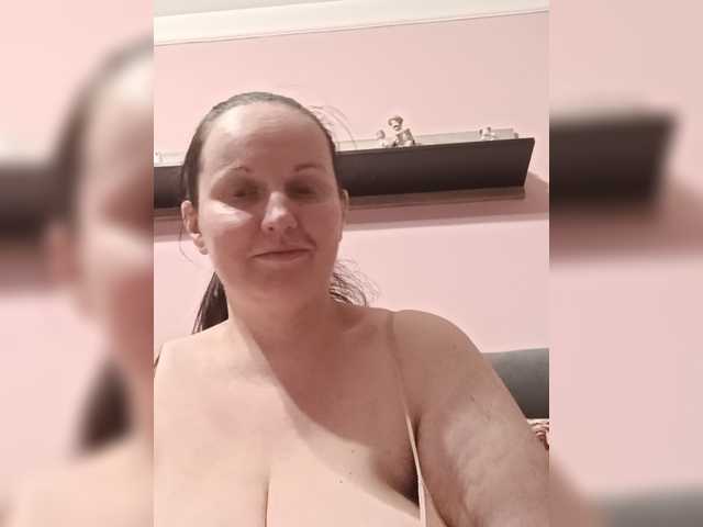 LadyAlma live cam on BongaCams