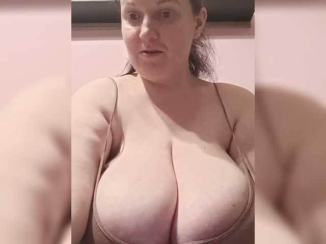LadyAlma live webcam show