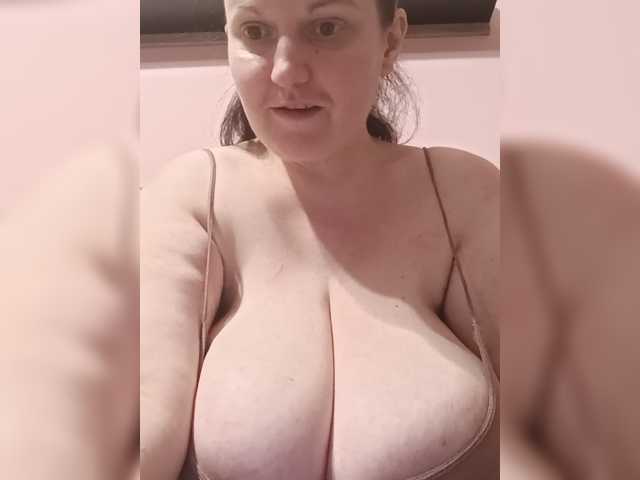 LadyAlma live cam on BongaCams