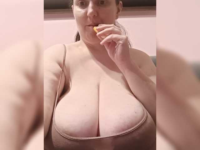 LadyAlma live cam on BongaCams